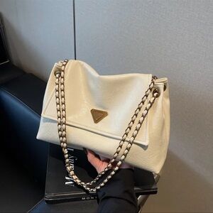 Cream Leather Shoulder Bag with Chain Strap